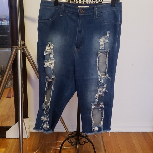 Jeans - Picture 1 of 2